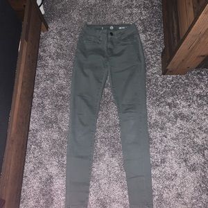 ⭐️Olive Green Jeans⭐️